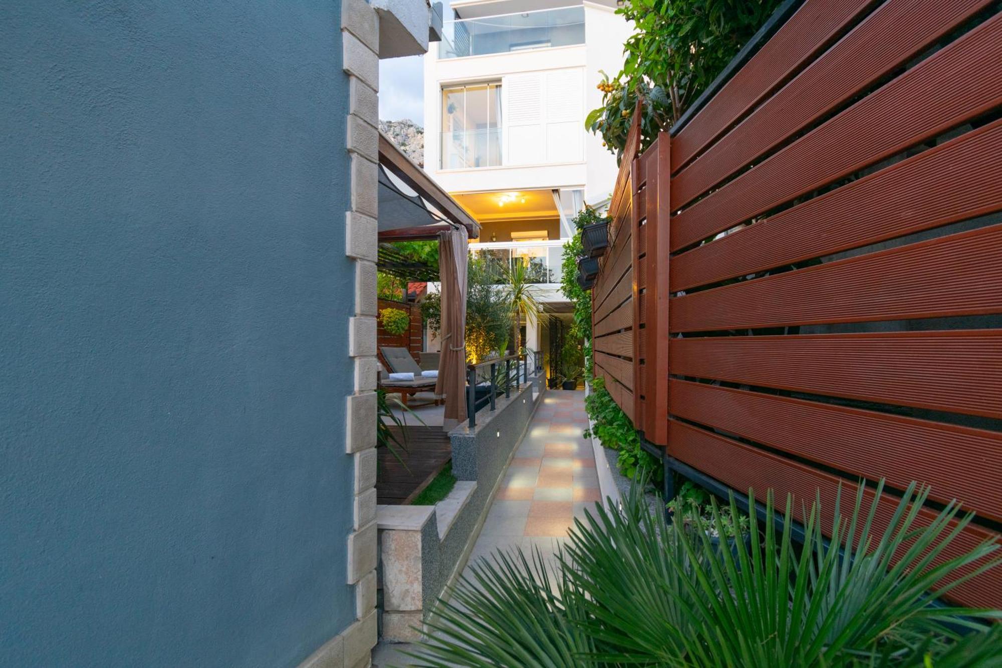 Apartments Villa Tomas Brela Exterior photo